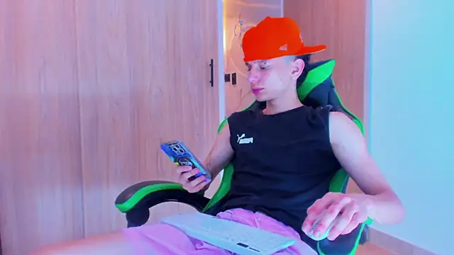 Skinny batman online show from October 8, 11:35 pm