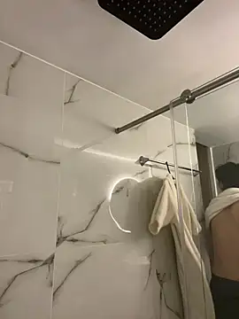 Snapshot of Skinny_batman chatting on March 2, 9:27 am Skinny batman online show from March 2, 9:27 am