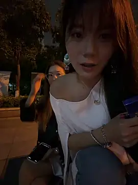 redrose520 online show from April 17, 1:14 pm