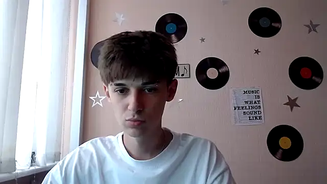 Snapshot of Hoot_Dude_ chatting on October 2, 12:12 pm Hoot Dude  online show from October 2, 12:12 pm