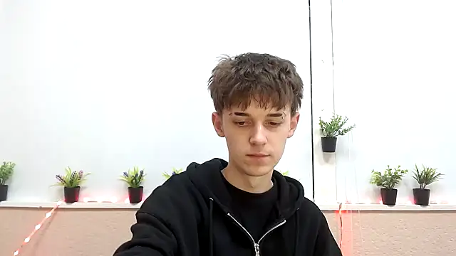 Snapshot of Hoot_Dude_ chatting on October 31, 1:12 pm Hoot Dude  online show from October 31, 1:12 pm