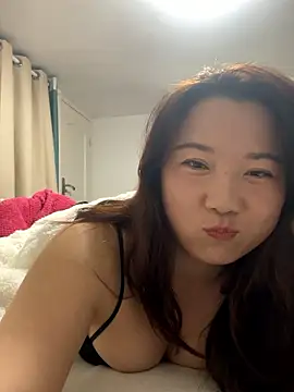 Snapshot of Momo-9988 chatting on January 19, 4:11 pm Momo-9988 online show from January 19, 4:11 pm