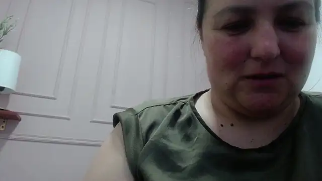 Snapshot of SweetRouse__ chatting on October 10, 1:54 pm SweetRouse online show from October 10, 1:54 pm