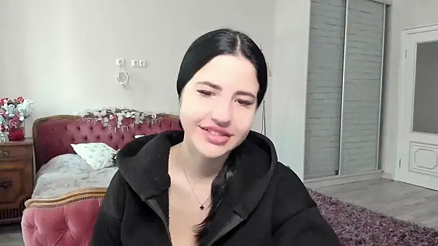 Malibu J online show from December 18, 7:25 am