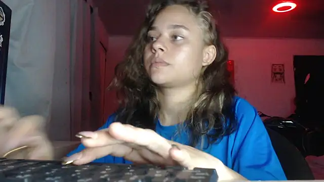 LittleCheerry69 online show from January 7, 10:18 am