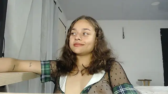 Snapshot of LittleCheerry69 chatting on April 23, 2:52 pm LittleCheerry69 online show from April 23, 2:52 pm