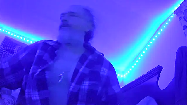 HippieDad333 online show from December 21, 1:35 am