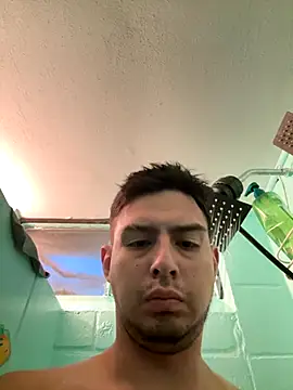 Snapshot of juanjR11 chatting on October 9, 9:24 pm juanjR11 online show from October 9, 9:24 pm