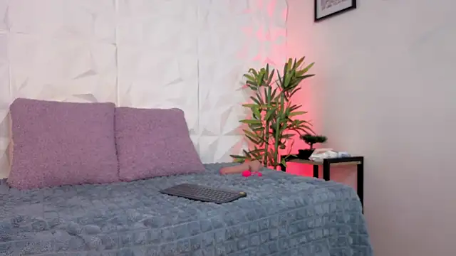 Snapshot of AuroraLanee chatting on October 29, 7:26 pm AuroraLanee online show from October 29, 7:26 pm