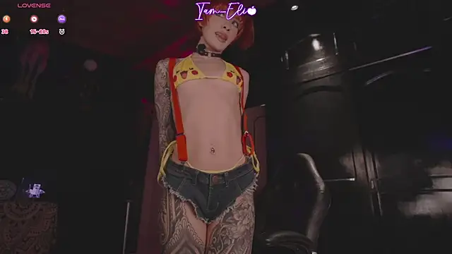 Snapshot of Iam_elii1 chatting on June 17, 7:37 pm Iam elii1 online show from June 17, 7:37 pm