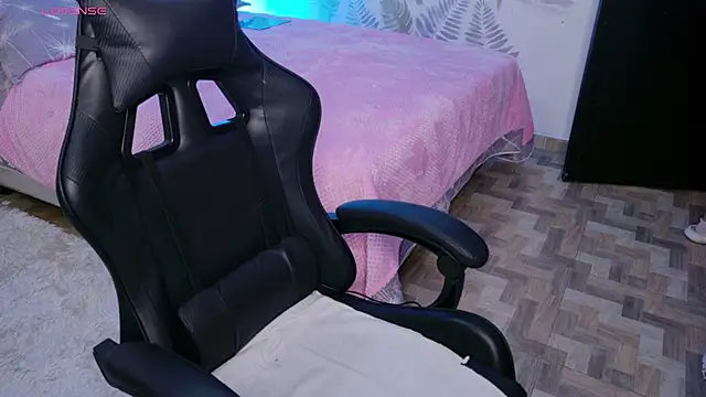 CattleyaAngel online show from April 11, 6:56 pm