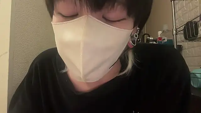 tora3220 online show from October 26, 1:50 pm