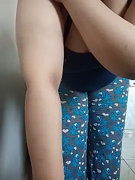 Snapshot of lily_sx chatting on July 15, 2:11 pm lily sx online show from July 15, 2:11 pm