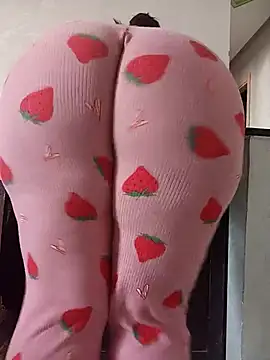 Snapshot of lily_sx chatting on July 23, 2:37 pm lily sx online show from July 23, 2:37 pm