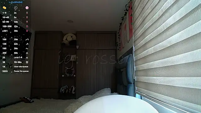 Snapshot of Kittyross chatting on May 12, 4:26 pm Kittyross online show from May 12, 4:26 pm