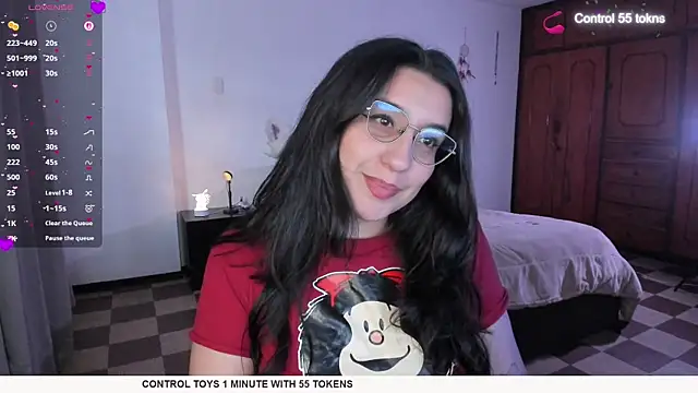 Snapshot of tellmemaddie chatting on May 13, 10:06 pm tellmemaddie online show from May 13, 10:06 pm
