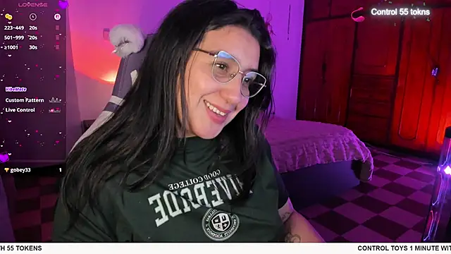 Snapshot of tellmemaddie chatting on May 30, 12:08 am tellmemaddie online show from May 30, 12:08 am