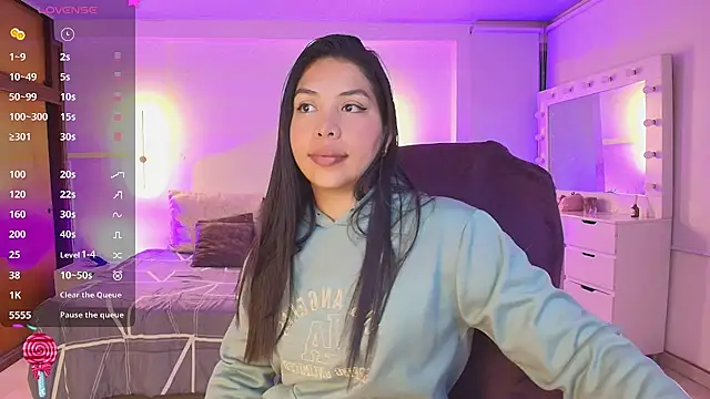 kloe28 online show from March 27, 3:56 am