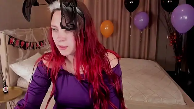 Monica  Queen online show from October 31, 5:30 am