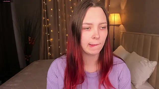 Monica  Queen online show from March 18, 5:32 am