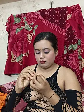 Snapshot of Love_Queen11 chatting on July 19, 3:49 pm Love Queen11 online show from July 19, 3:49 pm