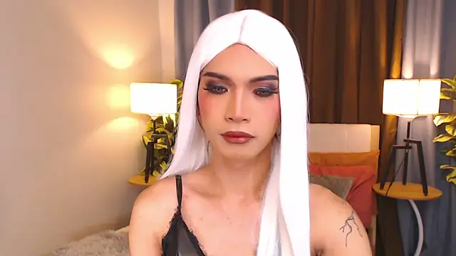 Snapshot of AmarraSins chatting on September 29, 3:55 am AmarraSins online show from September 29, 3:55 am