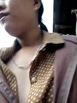 Snapshot of Samyy_xx chatting on January 17, 9:58 am Samyy xx online show from January 17, 9:58 am