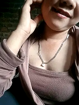 Snapshot of Samyy_xx chatting on February 16, 1:46 am Samyy xx online show from February 16, 1:46 am