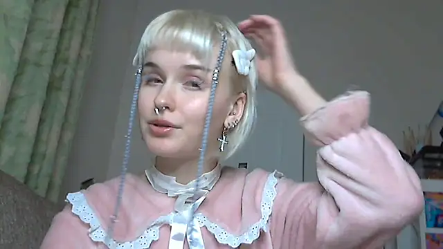 Paradoxy  online show from December 18, 8:04 pm