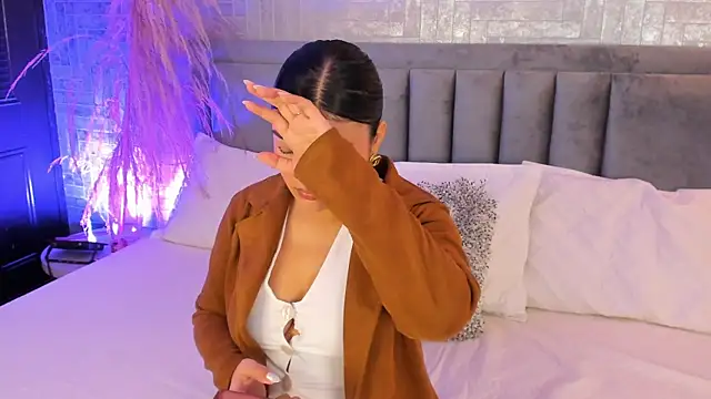 EmmaBlossom online show from November 24, 7:02 pm