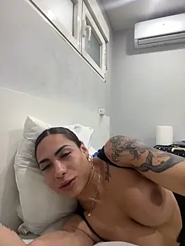 Naomi24herr online show from March 2, 8:15 pm