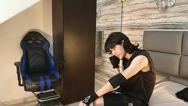 Lovers 21 online show from February 1, 4:22 am