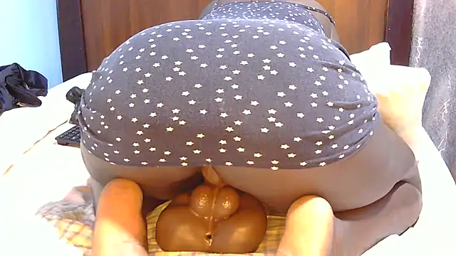 SpiceySnack online show from February 20, 6:26 am