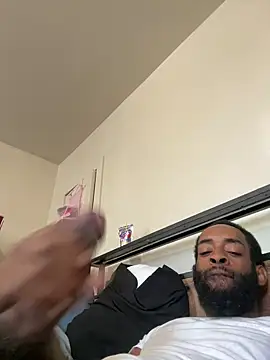 Snapshot of vaultclub chatting on October 5, 1:20 pm vaultclub online show from October 5, 1:20 pm