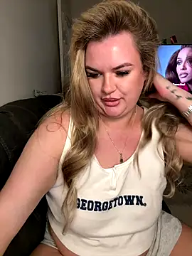 Snapshot of MrsBlazeXX chatting on October 16, 11:39 pm MrsBlazeXX online show from October 16, 11:39 pm
