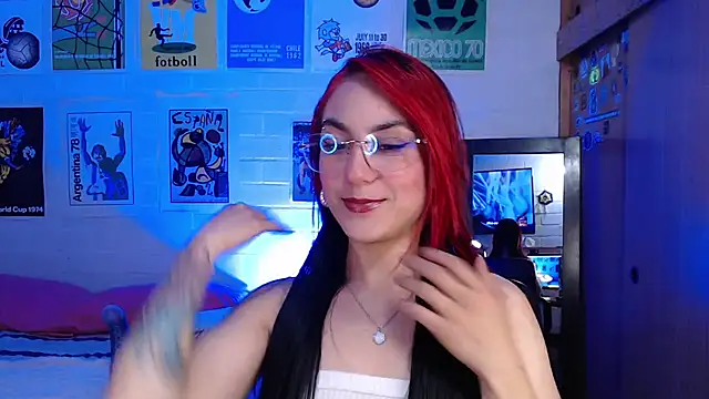 Snapshot of Amy66 chatting on June 21, 9:12 am Amy66 online show from June 21, 9:12 am