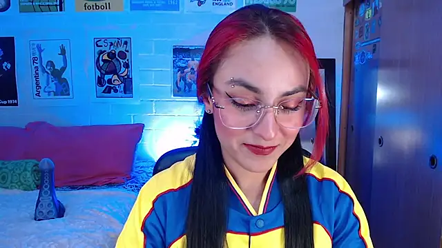 Snapshot of Amy66 chatting on July 4, 1:01 am Amy66 online show from July 4, 1:01 am