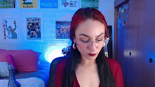 Snapshot of Amy66 chatting on July 9, 8:13 pm Amy66 online show from July 9, 8:13 pm