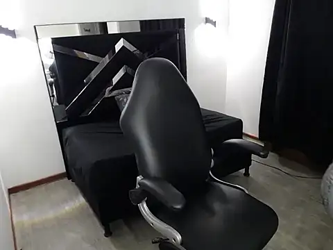 MarianaRojas  online show from March 2, 3:09 am