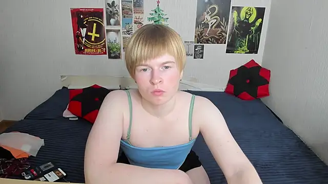 Cattie w  online show from April 11, 1:21 am