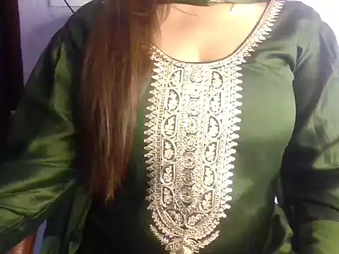 LOVELY SUKOON online show from October 21, 10:05 am