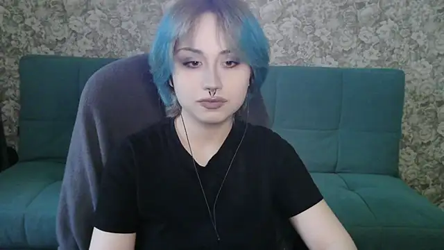 LeisaHopperstad online show from April 5, 2:14 pm