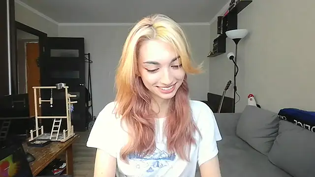 Snapshot of JillianBozak chatting on October 1, 10:21 am JillianBozak online show from October 1, 10:21 am