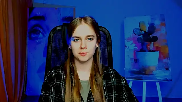 JuneWoods online show from April 13, 3:50 pm