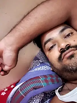 Snapshot of desiyouth94 chatting on November 4, 1:05 am desiyouth94 online show from November 4, 1:05 am