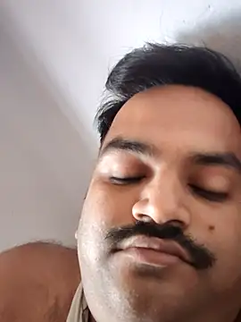 Snapshot of desiyouth94 chatting on November 8, 4:45 am desiyouth94 online show from November 8, 4:45 am