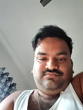 Snapshot of desiyouth94 chatting on November 11, 4:23 am desiyouth94 online show from November 11, 4:23 am