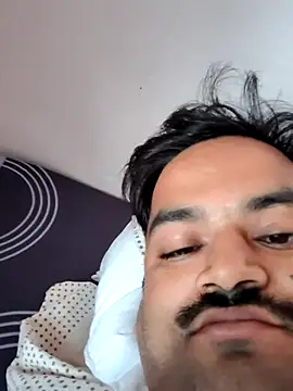 Snapshot of desiyouth94 chatting on November 23, 4:12 am desiyouth94 online show from November 23, 4:12 am