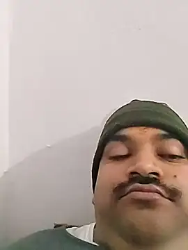 Snapshot of desiyouth94 chatting on December 14, 1:38 pm desiyouth94 online show from December 14, 1:38 pm