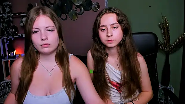 rebecca smile online show from November 12, 8:08 pm